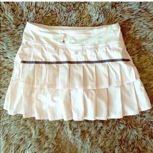 Lululemon pink skort great condition.